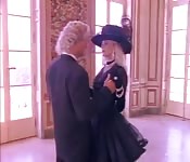 Mega Tussi mit Augenbinde gefickt